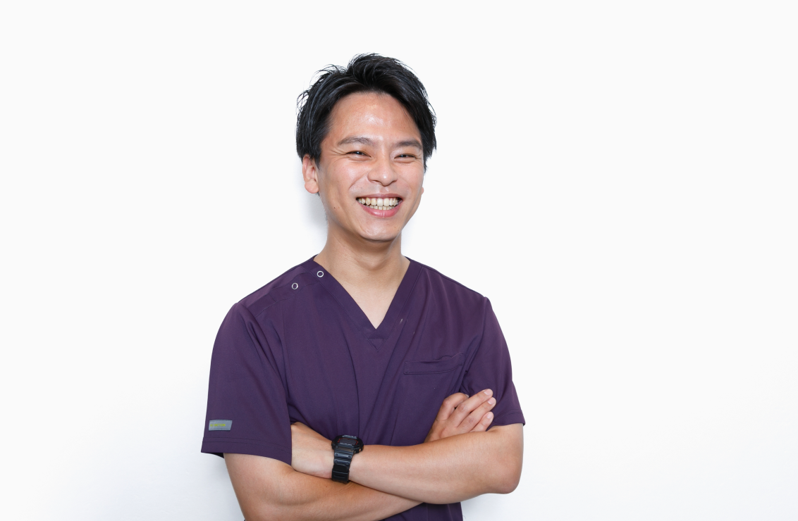 西田卓矢先生笑顔のプロフィール写真
