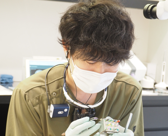 向井友宏先生根幹治療中の様子