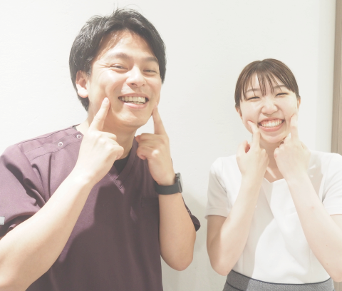 先生とスタッフの笑顔