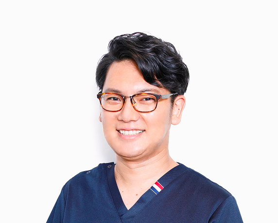 粟谷英信院長プロフィール写真